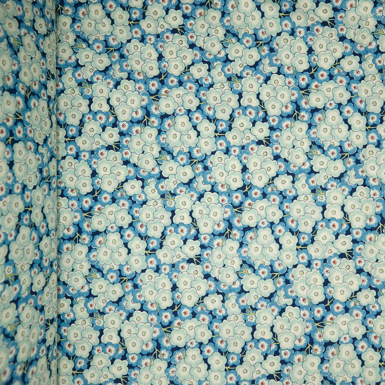 Cotton Floral - Daisy Field #2 - Blue