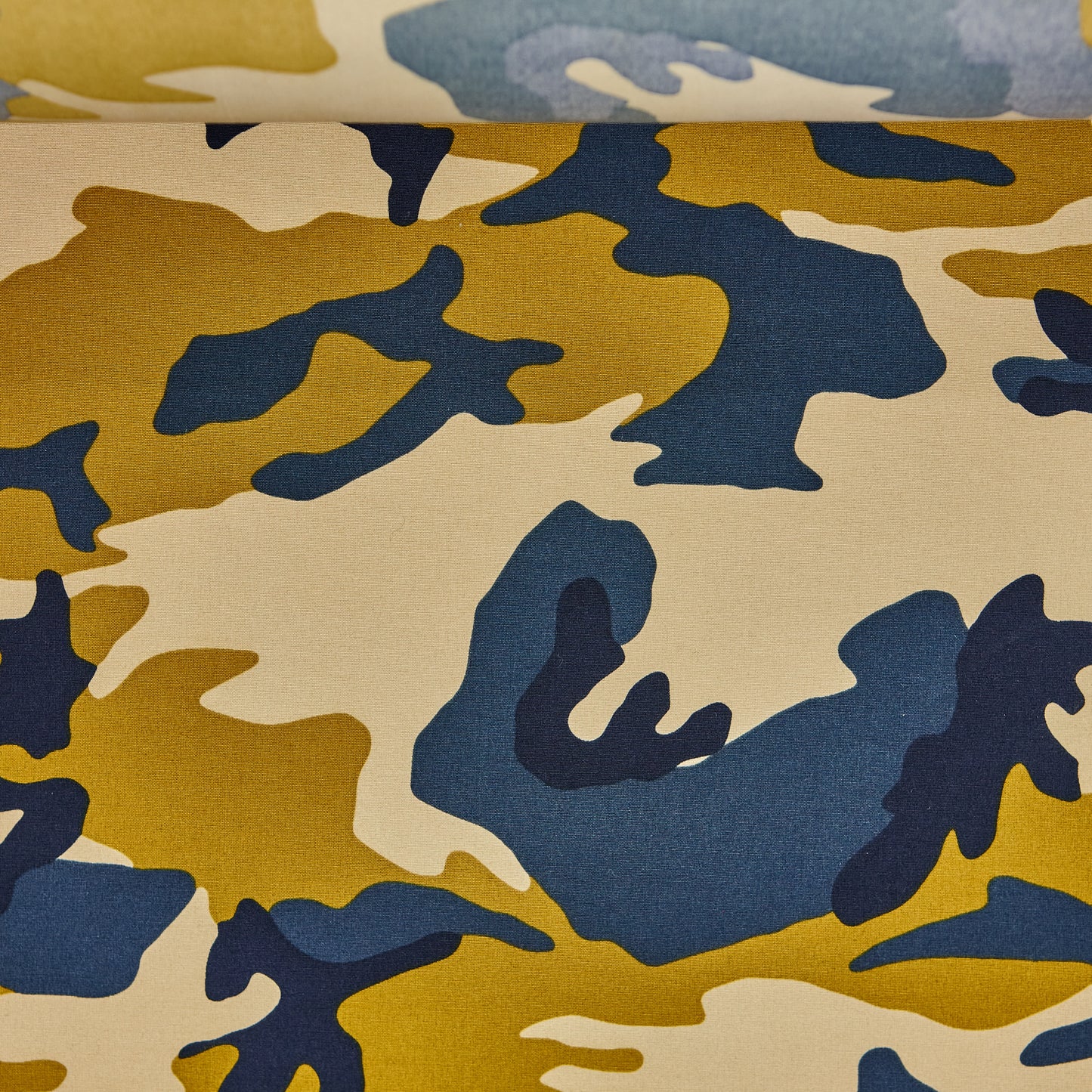 Commander® CG Camo - Yukon Desert (detail)